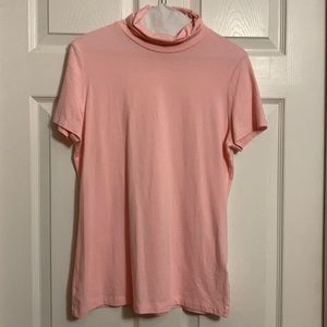 Lands End Women’s Short Sleeve Lightweight Pink Turtleneck, size M.